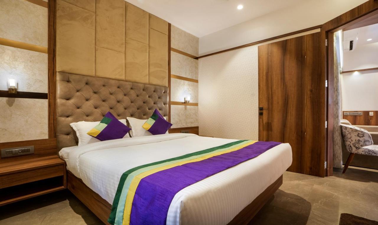 Treebo Premium Savera Inn Mumbai  Buitenkant foto